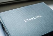 Close-up of a Starlink package with the brand name visible