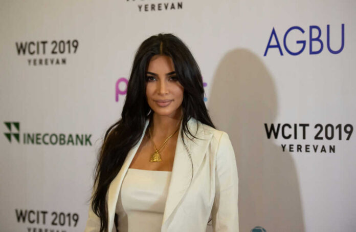 kim-kardashian-poses1637864470jpg I dont know who this is at WCIT 2019